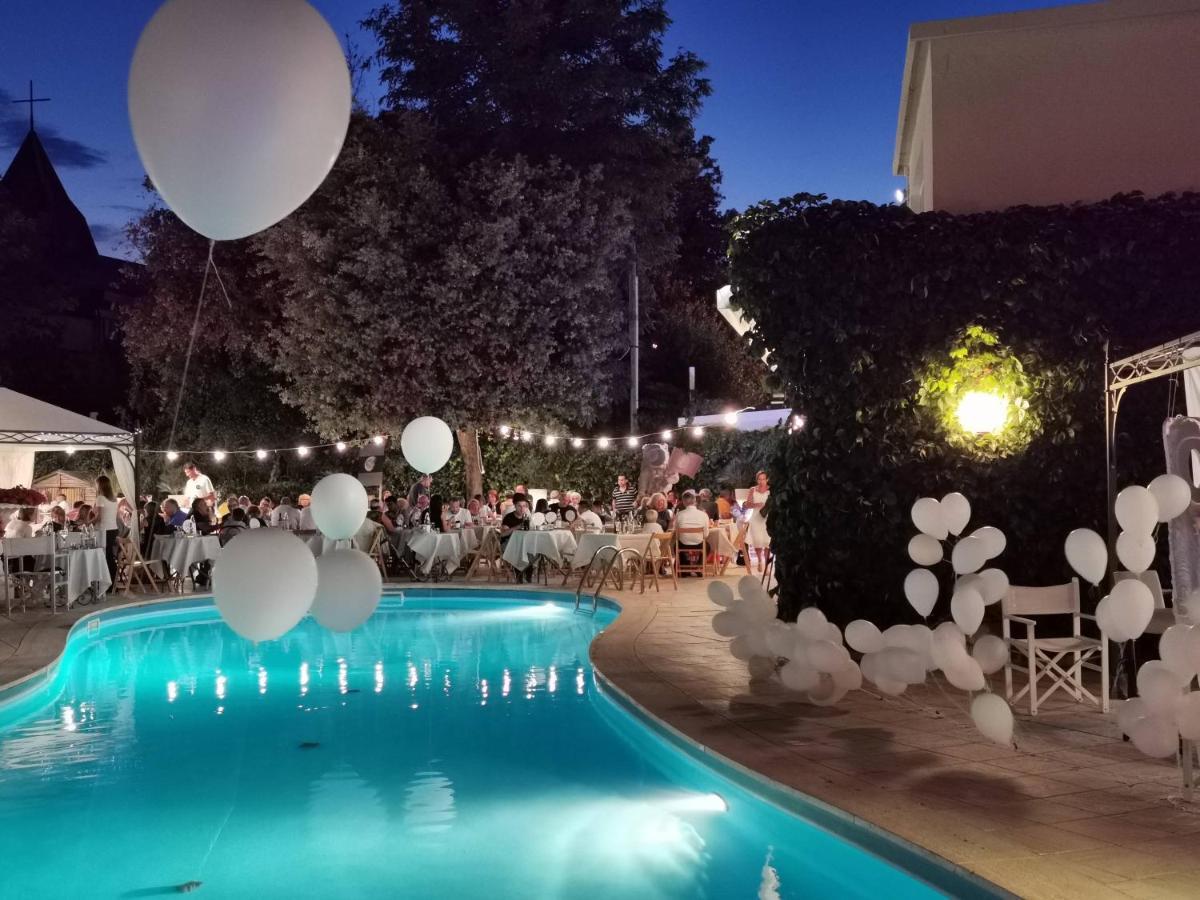 Villa Adriatica Ambienthotels Ρίμινι Εξωτερικό φωτογραφία