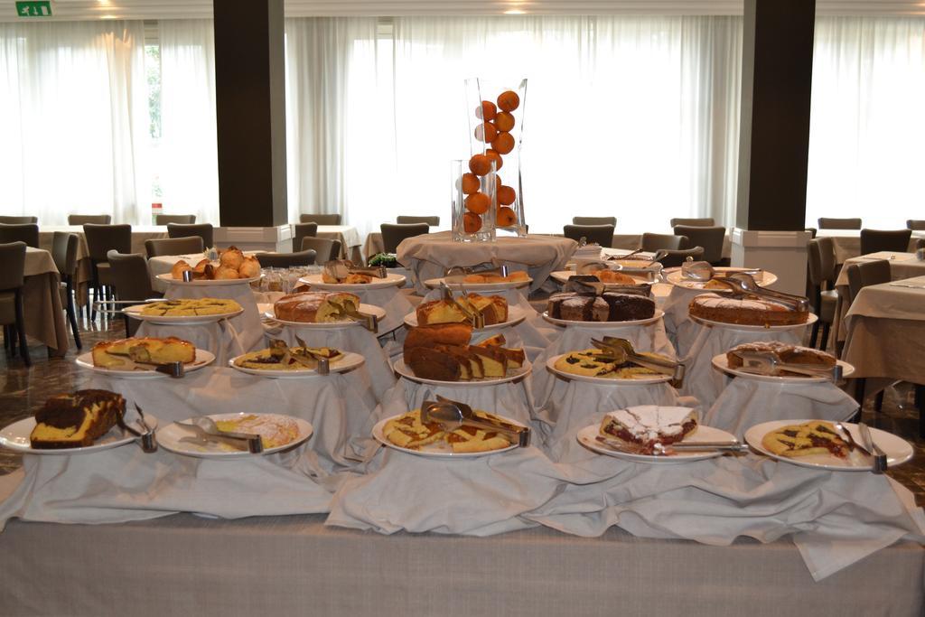 Villa Adriatica Ambienthotels Ρίμινι Εξωτερικό φωτογραφία